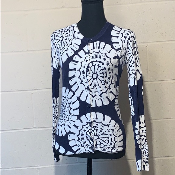 Navy blue white pattern XS button up cardigan - Picture 3 of 4